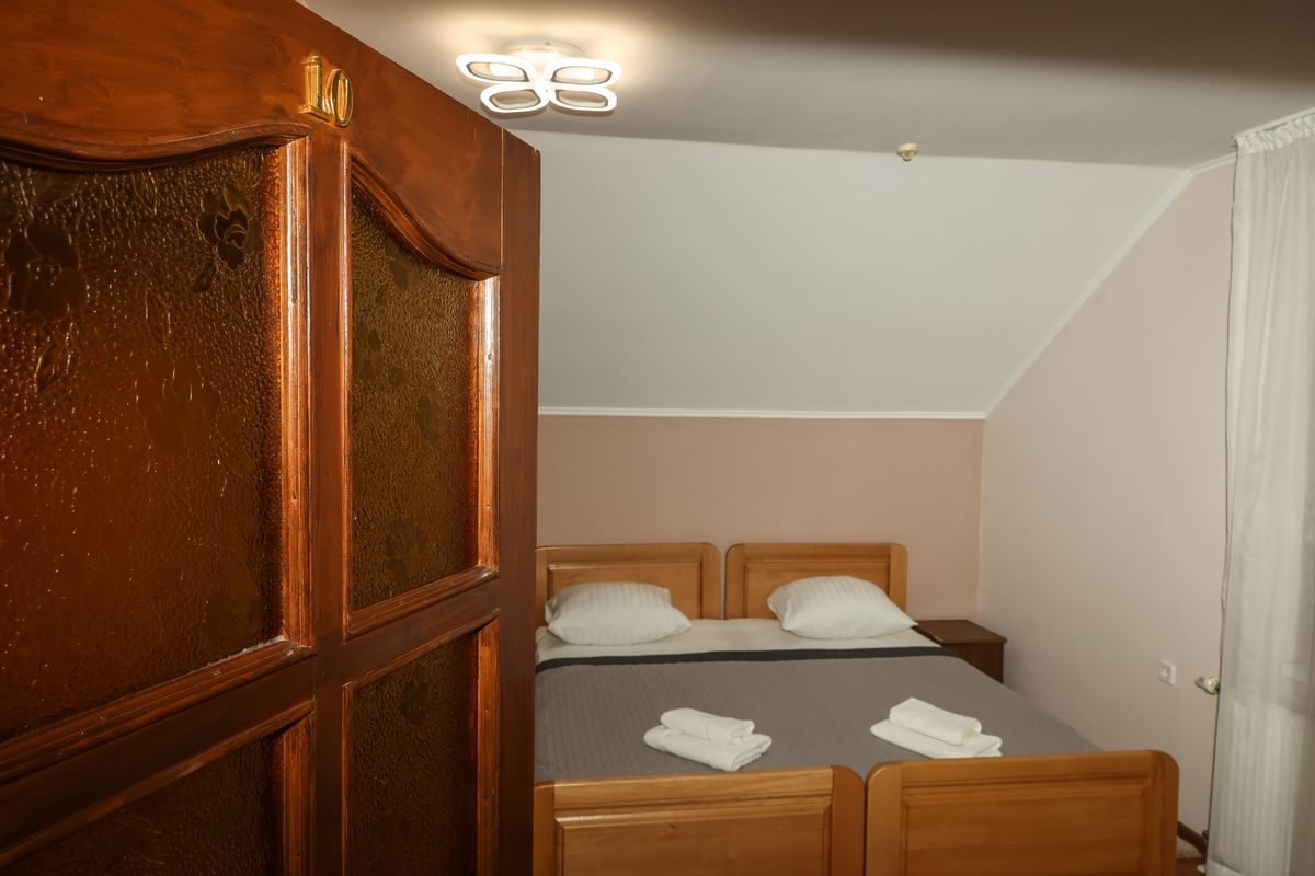 номер 10 (2) - Лісова Казка