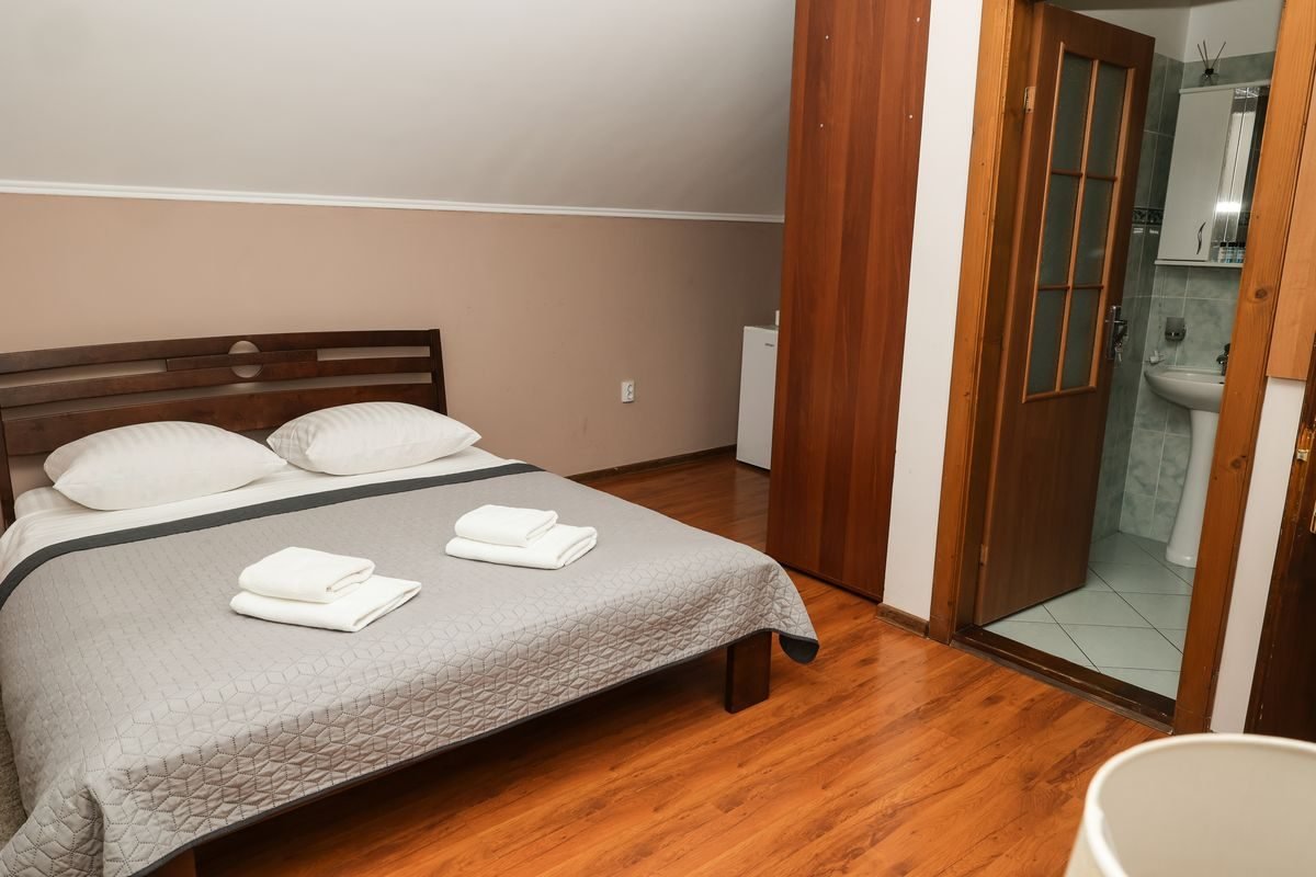 номер 11 (8) - Лісова Казка