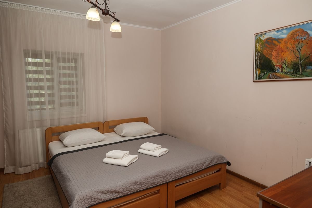 номер 12 (3) - Лісова Казка