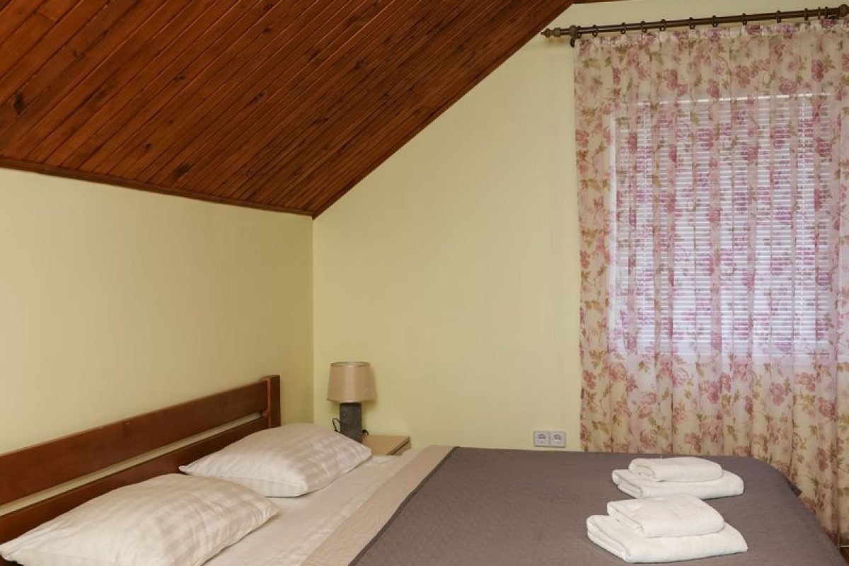 номер 15 (3) - Лісова Казка