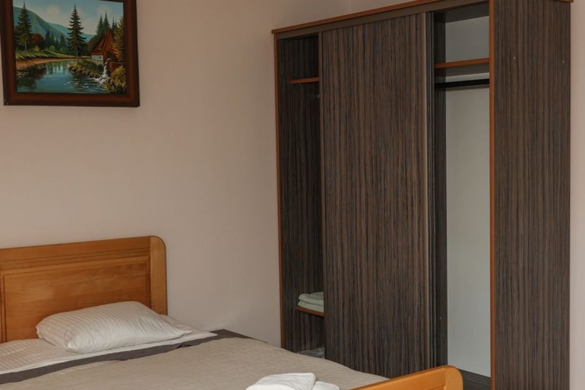 номер 4 (8) - Лісова Казка