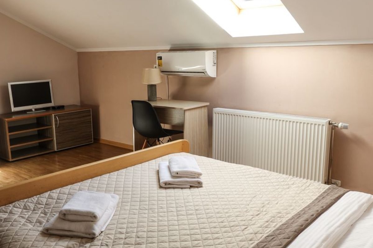 номер 5 (8) - Лісова Казка