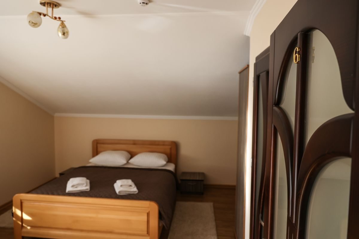 номер 6 (2) - Лісова Казка