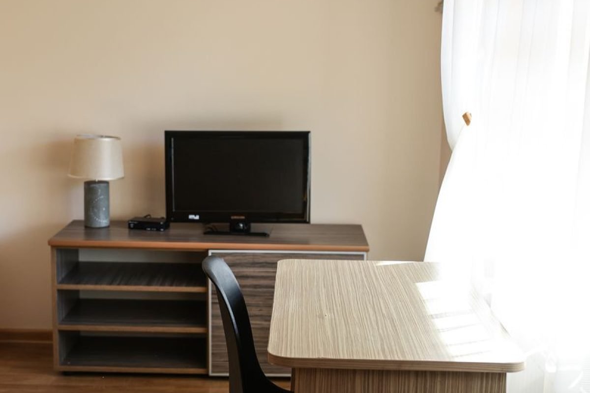 номер 6 (4) - Лісова Казка