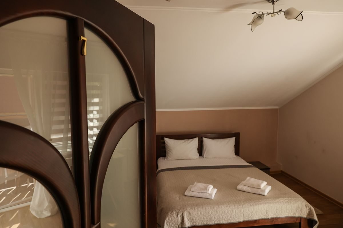 номер 7 (4) - Лісова Казка